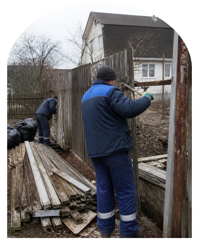 Демонтаж забора в Железногорске по цене от 4652 р. | Метпроект-Жлр